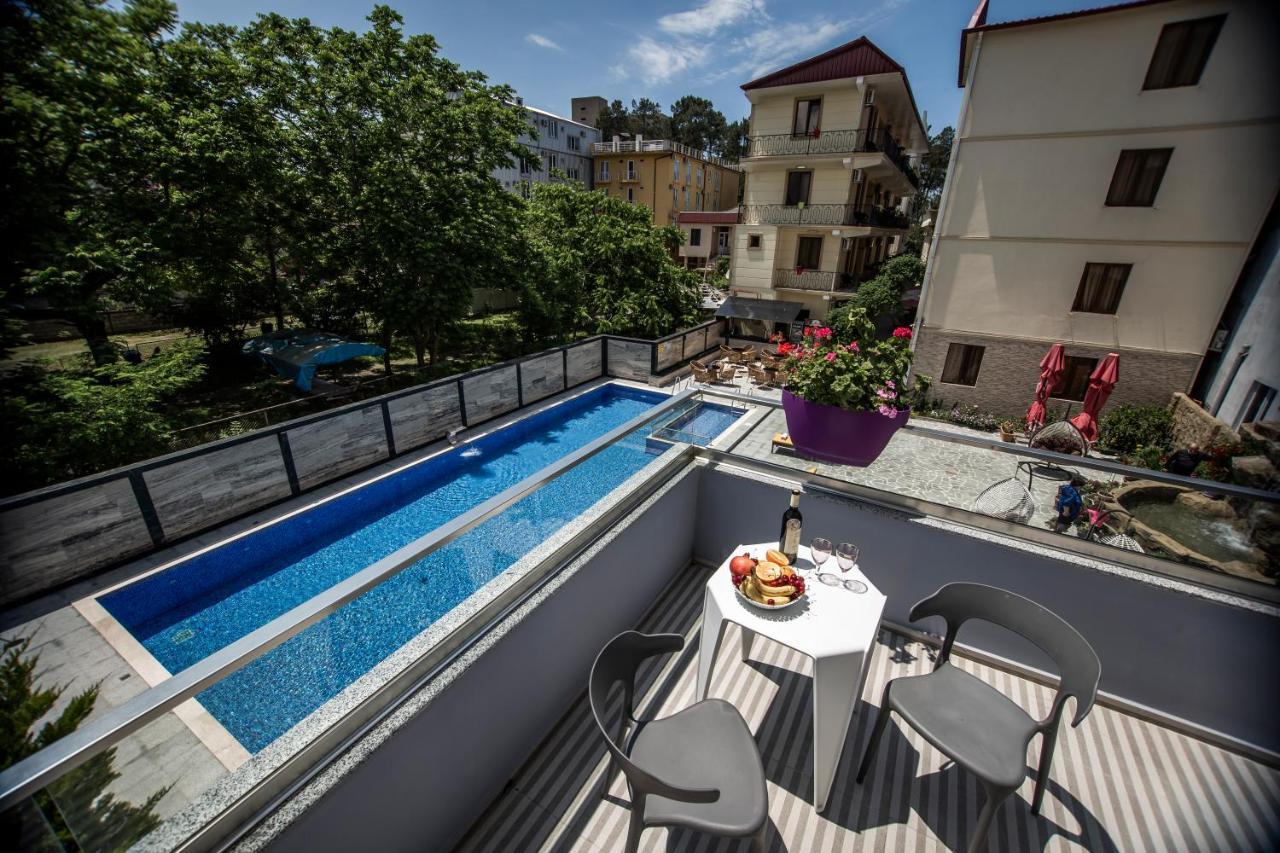 Chveni Ezo Boutique Hotel Kobuleti Extérieur photo